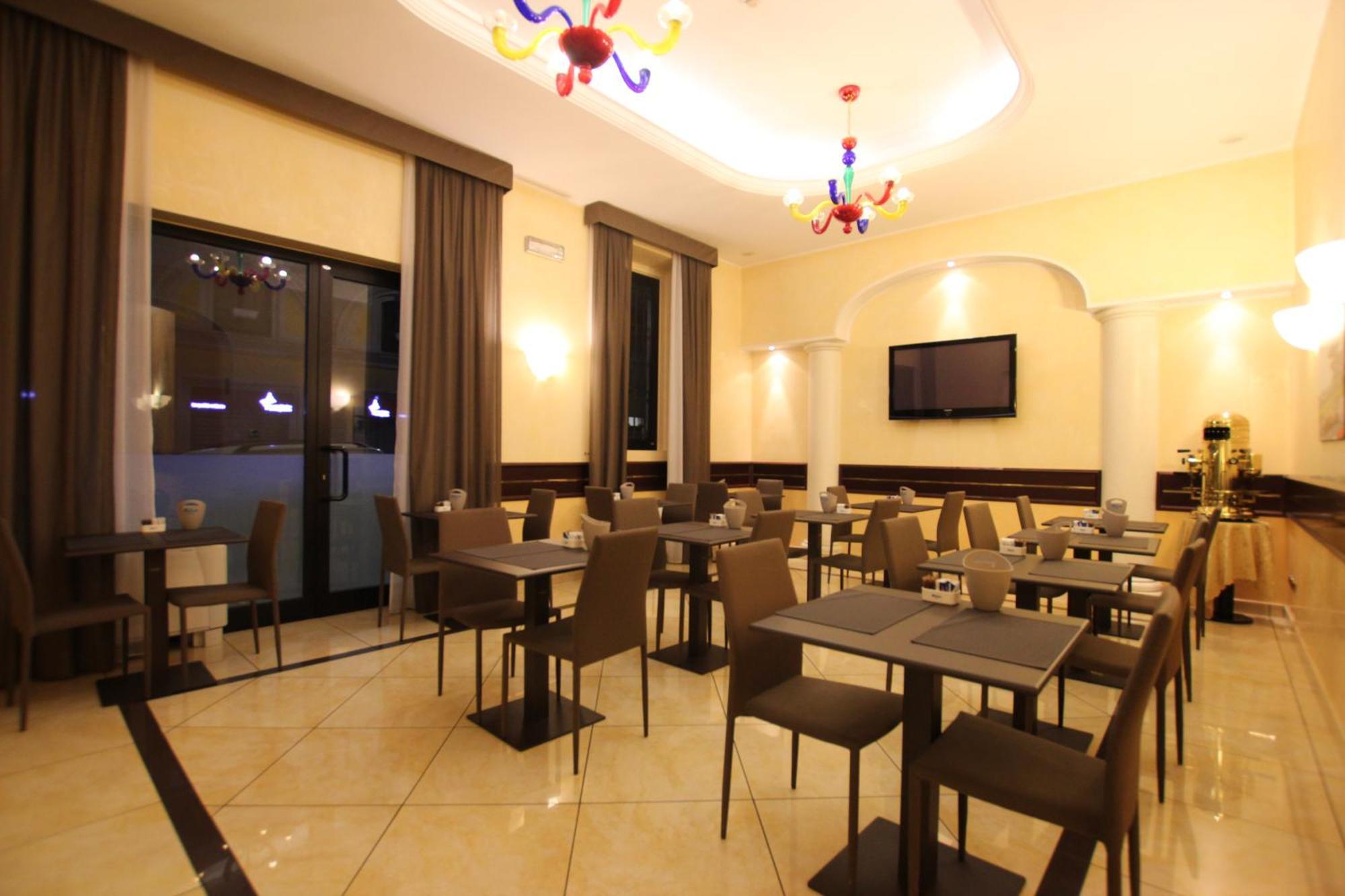 Mokinba Hotels Baviera Milan Luaran gambar