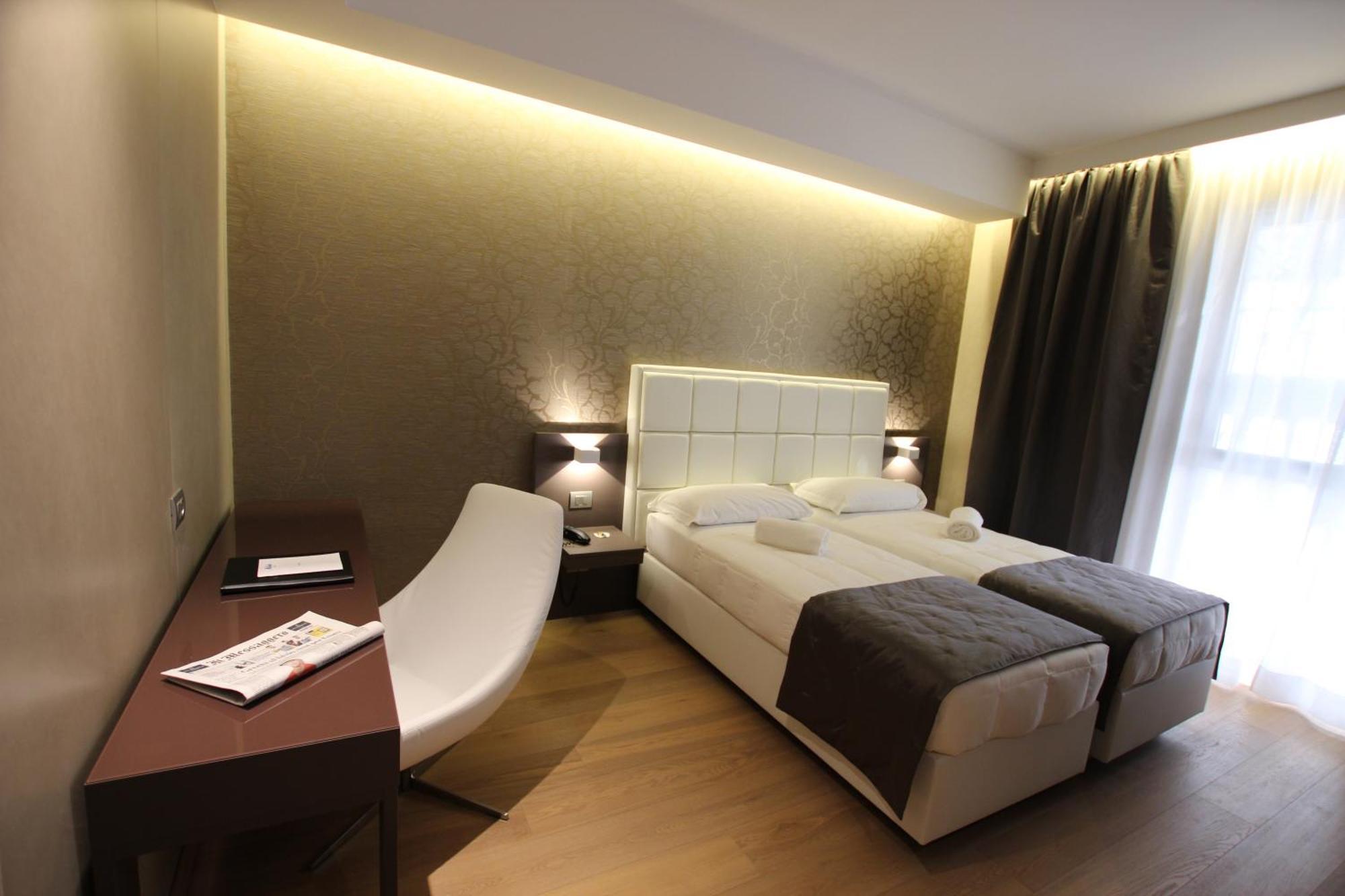 Mokinba Hotels Baviera Milan Bilik gambar
