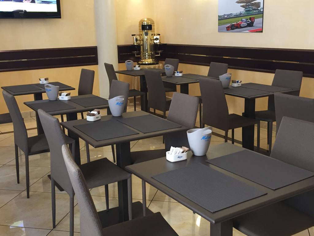 Mokinba Hotels Baviera Milan Luaran gambar